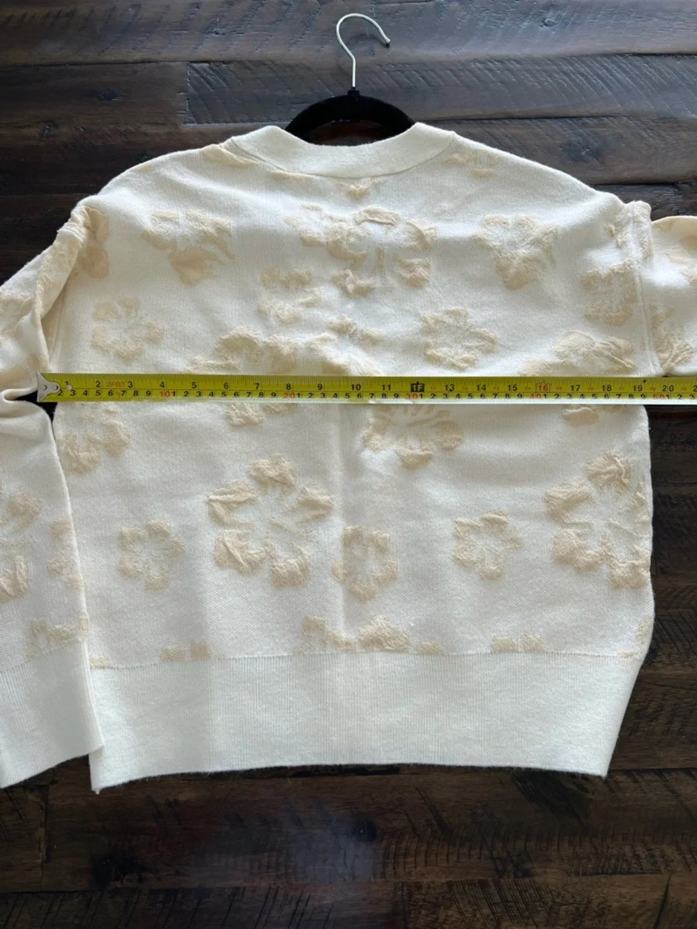 Cyrus Cream Floral V-Neck Button-Up Cardigan - Picture 5 of 6